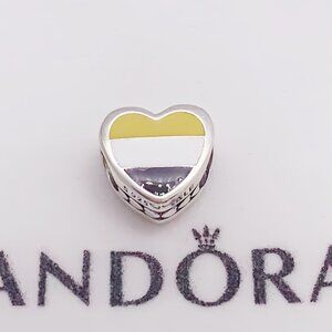 Pandora GARIFUNA Flag Heart Charm